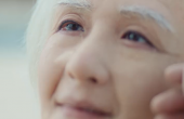 张杰新歌《爱人啊》MV发布，老年谢娜上镜太抢眼，又泪目了